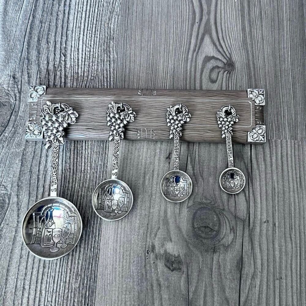 grape wine themed measuring spoons with rack